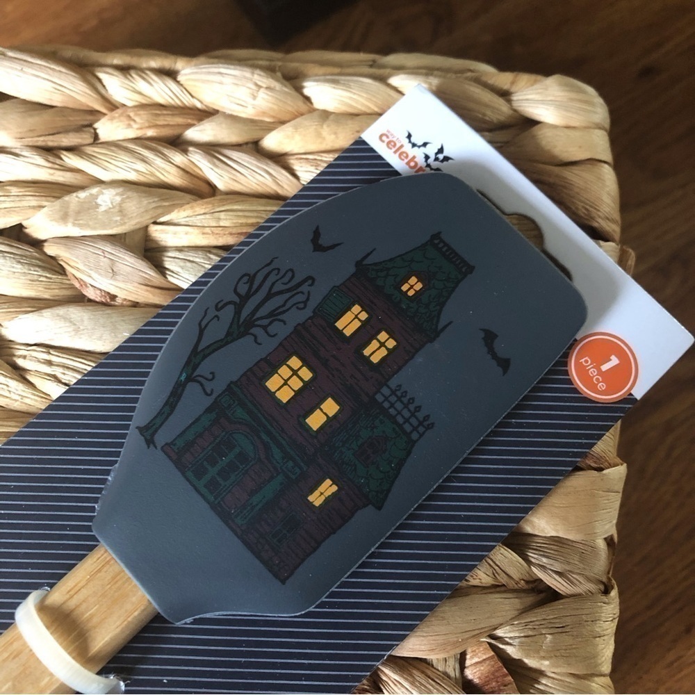 Halloween Hunted House rubber spatula